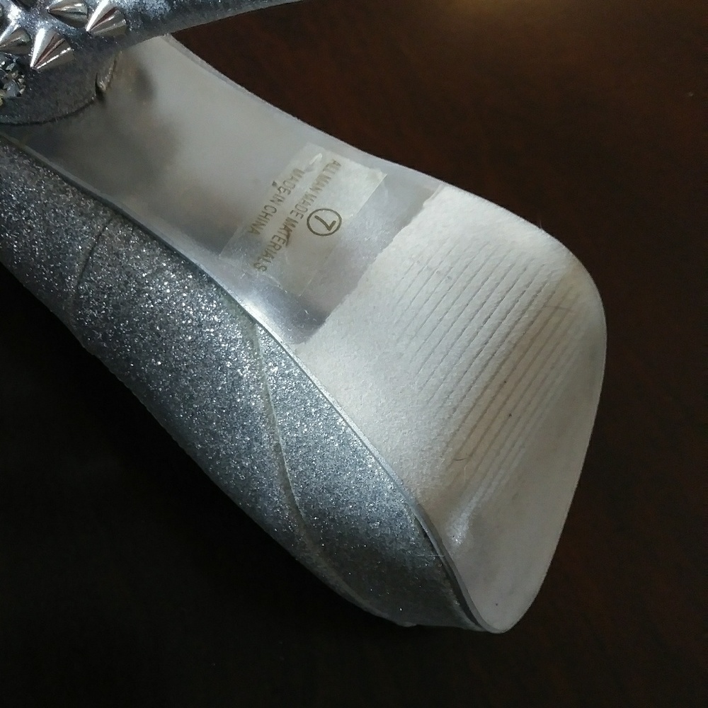 Silver Heels - image 7